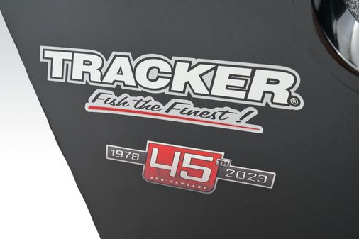 Tracker Targa V-19 WT image