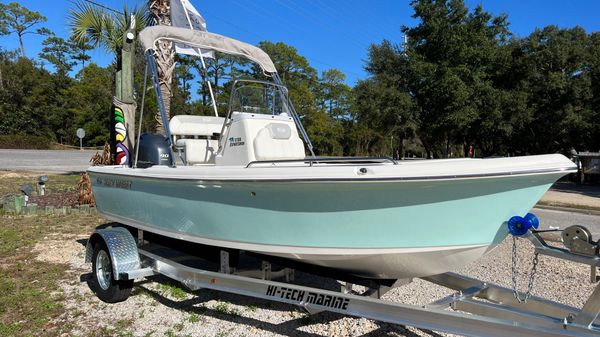 Key West 1720 Center Console
