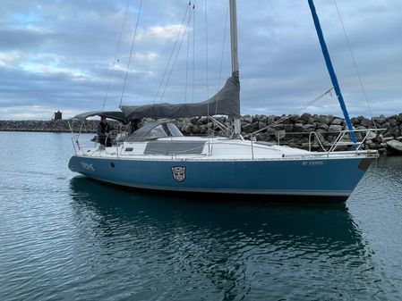 Beneteau First 35S5 image