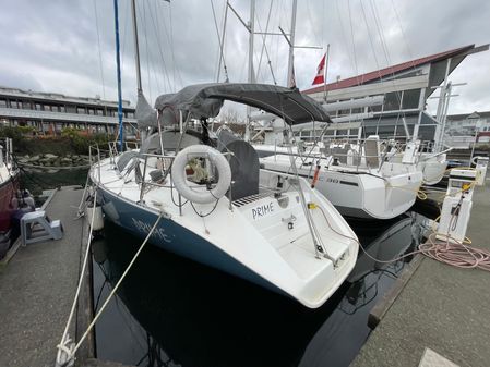 Beneteau First 35S5 image