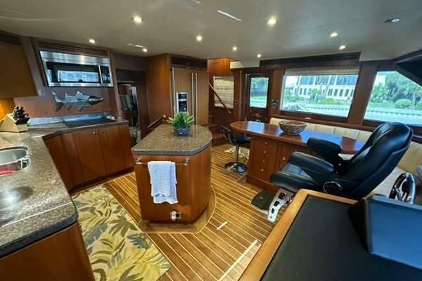 Ocean Alexander 70 Pilothouse image