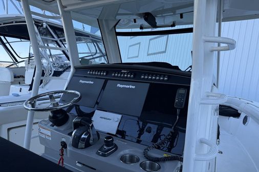 Boston Whaler 33 OUTRAGE image