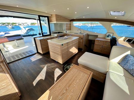 Xquisite Yachts X5 image