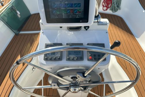 Beneteau Oceanis Clipper 331 image