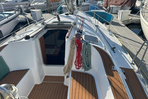 Beneteau Oceanis Clipper 331 image