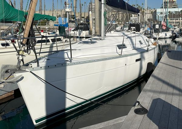 Beneteau Oceanis Clipper 331 image