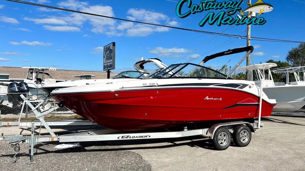 Hurricane SunDeck 235 OB