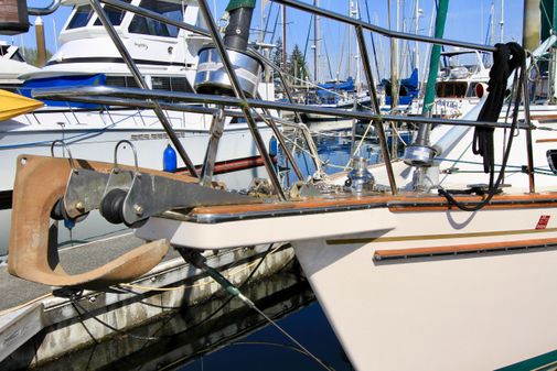 Island Packet 40 image