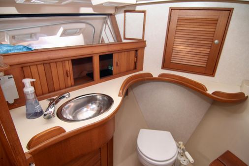 Island Packet 40 image