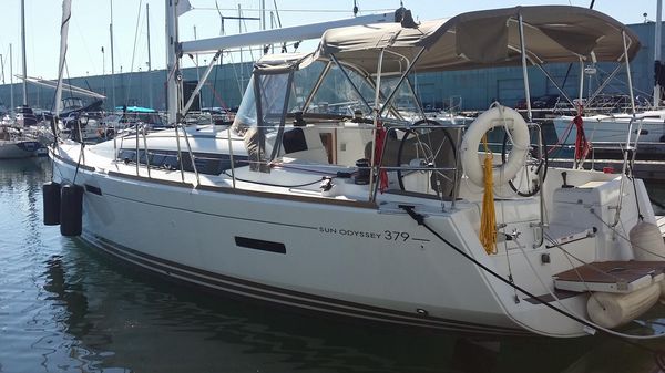 Jeanneau 379