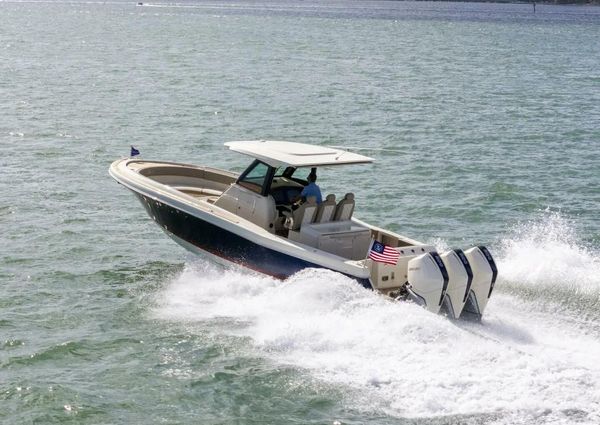 Chris-Craft 34 Catalina image