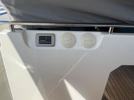 Tiara Yachts 43 LS image