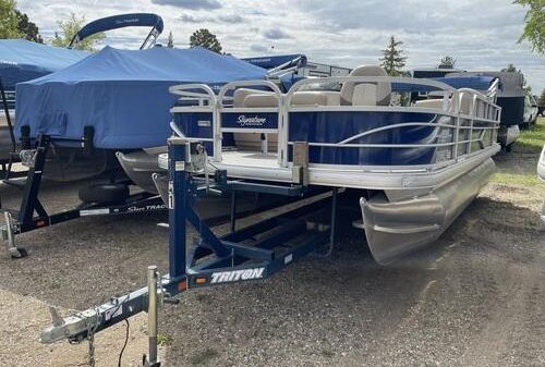 Sun Tracker Fishin' Barge 20 DLX