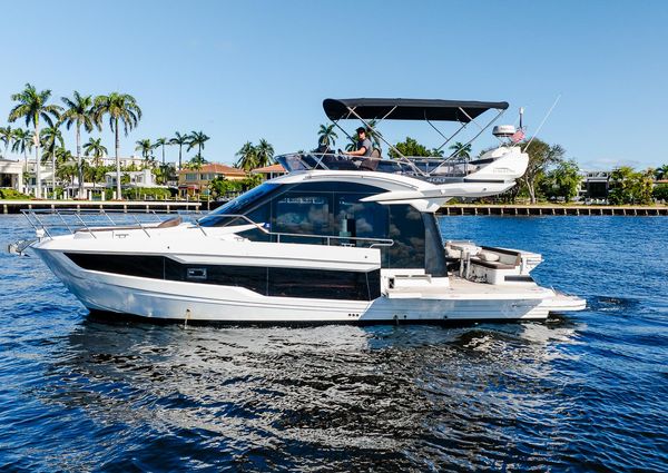 Galeon 400 Fly image