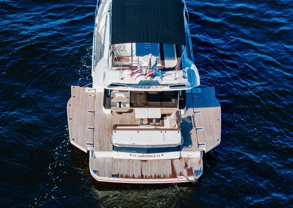 Galeon 400 Fly image