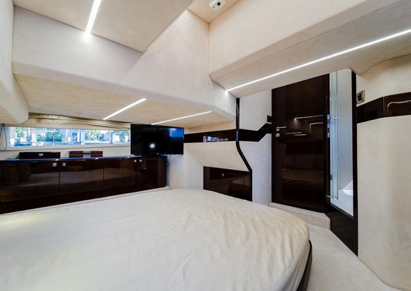 Galeon 400 Fly image