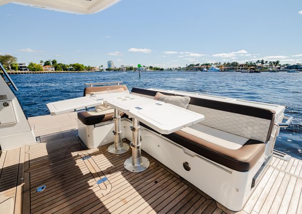 Galeon 400 Fly image