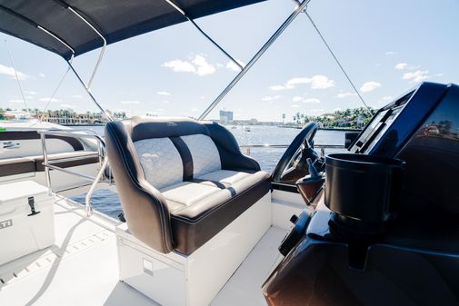 Galeon 400 Fly image