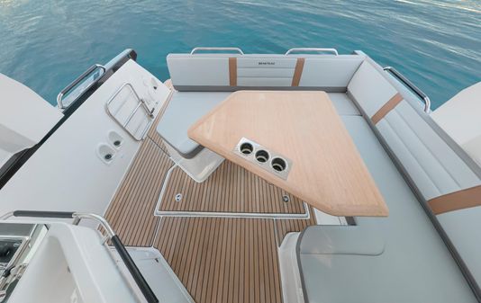 Beneteau GRAN-TURISMO-32-INBOARD image