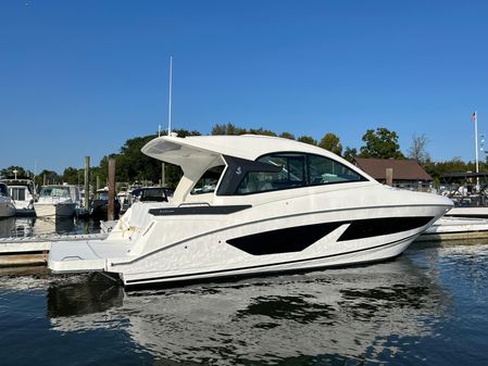 Beneteau GRAN-TURISMO-32-INBOARD image