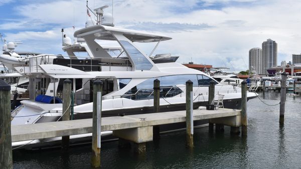 Azimut 66