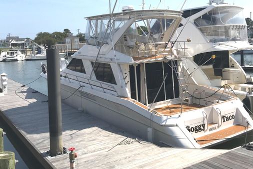 Sea Ray 550 Sedan Bridge image