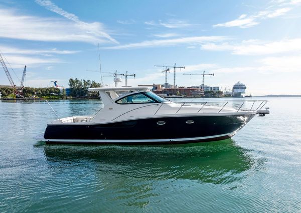 Tiara Yachts 4200 Open image