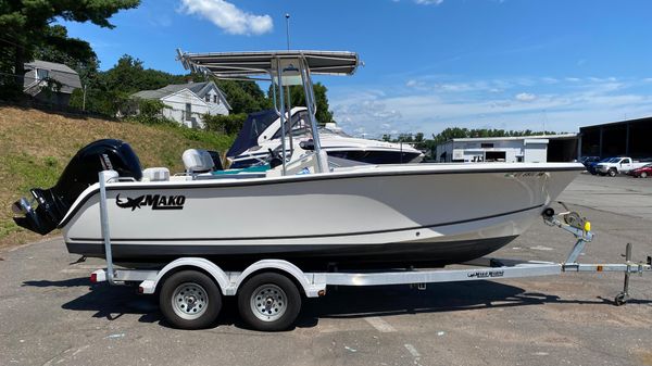 Mako 204 CC