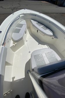 Mako 204 CC image