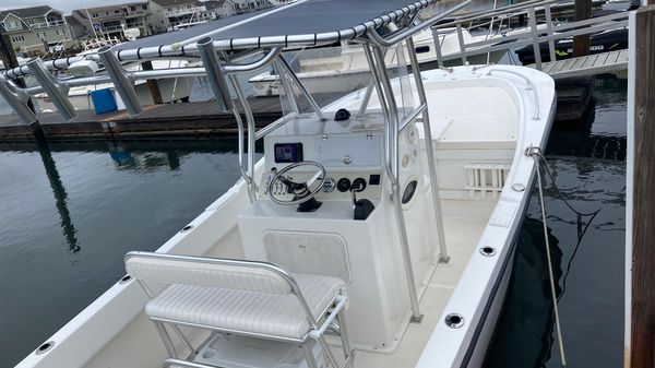 Dusky 252 OPEN FISHERMAN