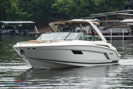 Cruisers Yachts 328 image