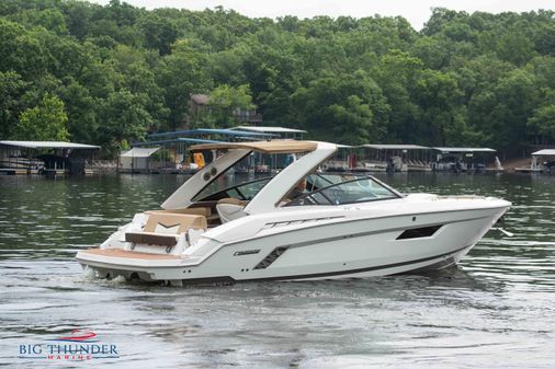 Cruisers Yachts 328 image