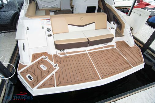 Cruisers Yachts 328 image