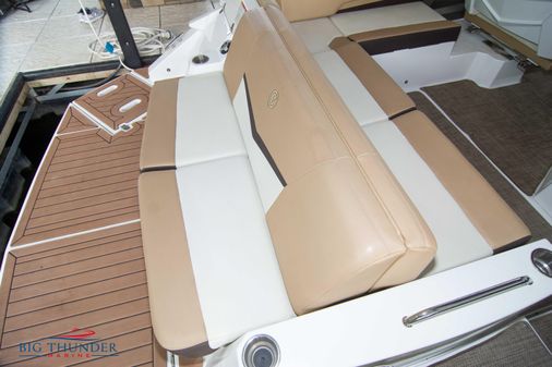 Cruisers Yachts 328 image