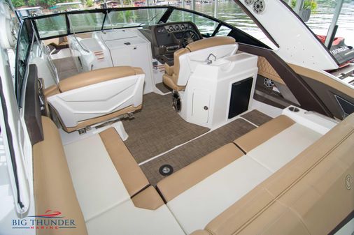 Cruisers Yachts 328 image