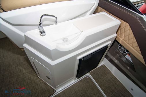 Cruisers Yachts 328 image