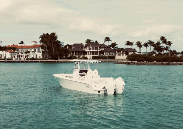 Limitless 270 Center Console image