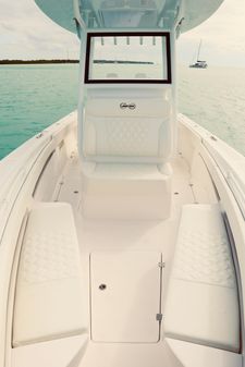 Limitless 270 Center Console image