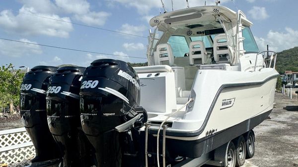 Boston Whaler 345 Conquest 