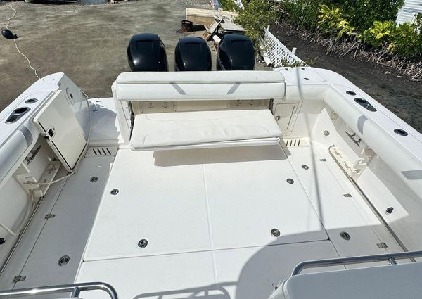 Boston-whaler 345-CONQUEST image