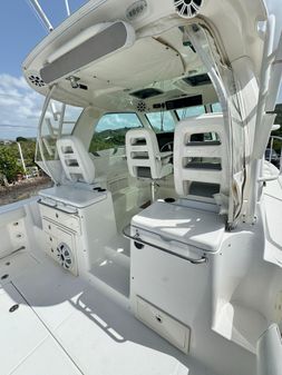 Boston-whaler 345-CONQUEST image