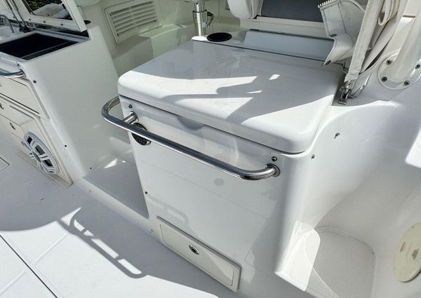 Boston-whaler 345-CONQUEST image