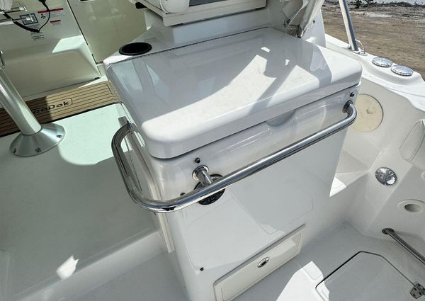 Boston-whaler 345-CONQUEST image