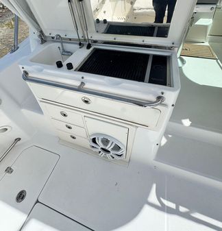 Boston-whaler 345-CONQUEST image