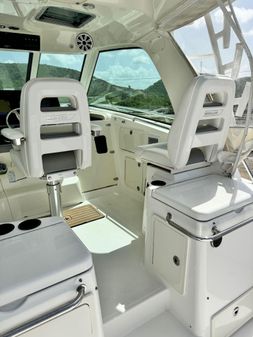 Boston-whaler 345-CONQUEST image