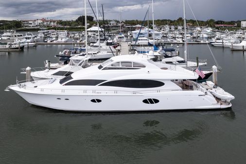 Lazzara Flybridge image