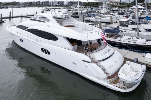 Lazzara Flybridge image