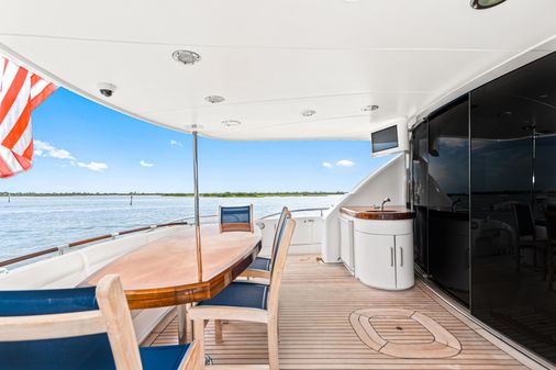 Lazzara Flybridge image