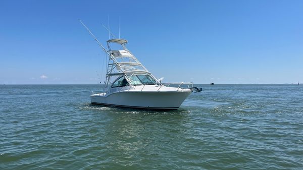 Albemarle 32 Express