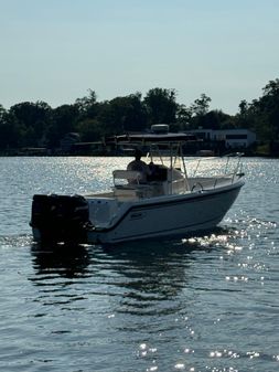 Boston Whaler 26 Outrage image